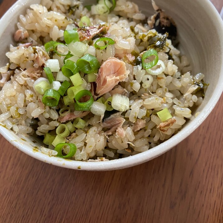 鯖缶と海苔の炊き込みご飯